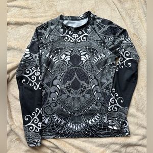 Athleta top size L. Black and white paisley.